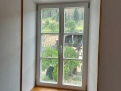 altes Bruchsteinhaus: denkmalgerechtes Fenster